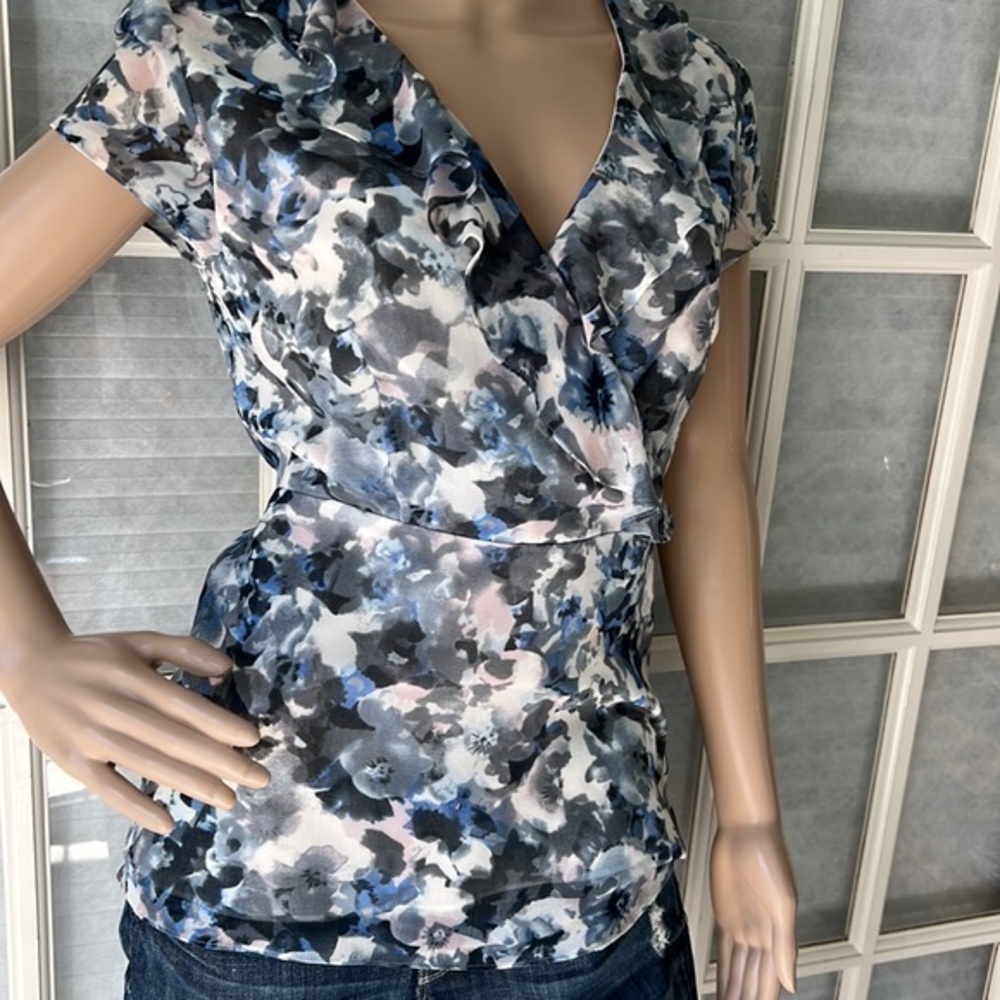 Banana Republic silky blue pink gray floral feminine flirty top